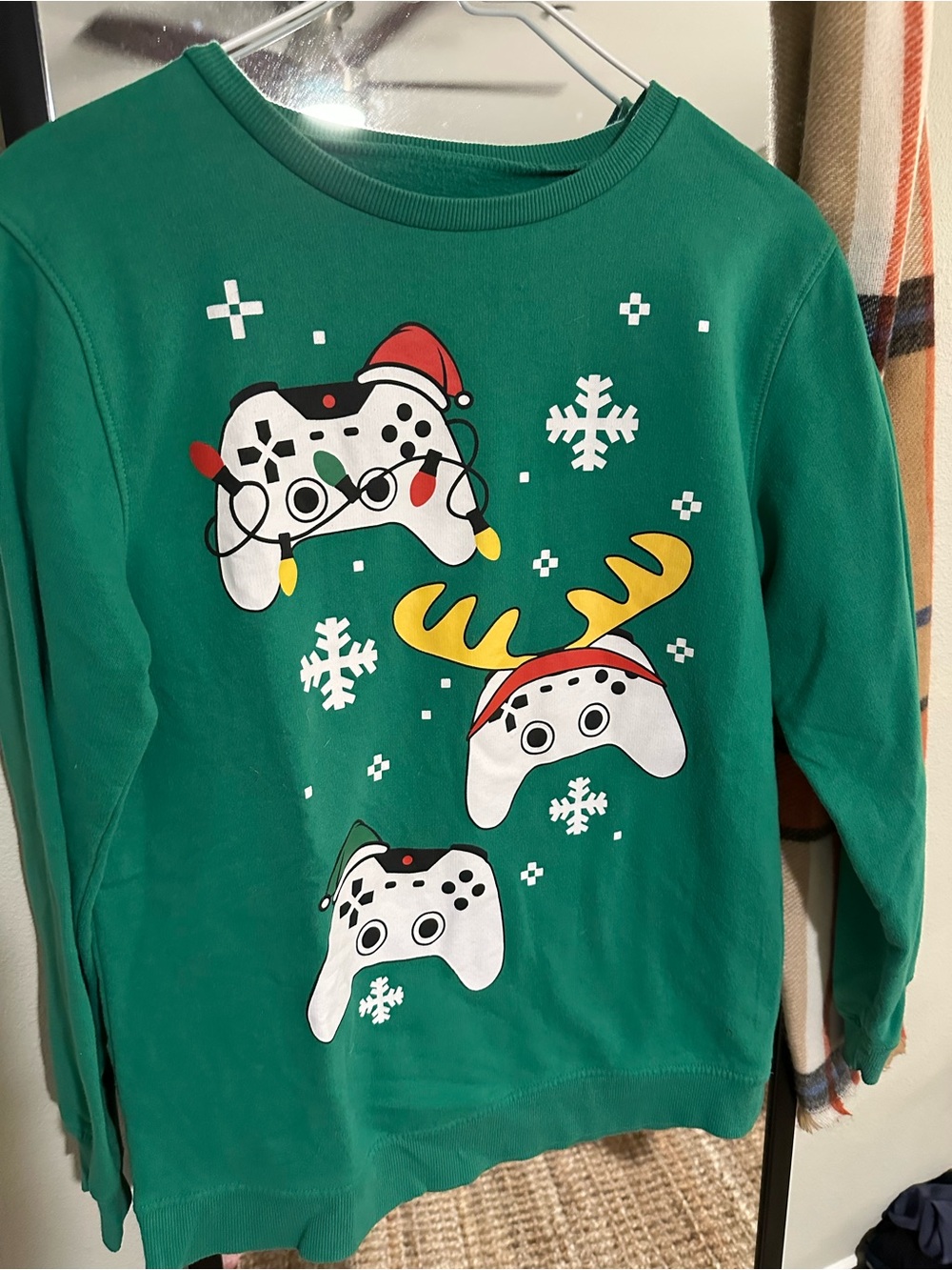 Green Holiday Gaming Sweatshirt with White Controller Graphics